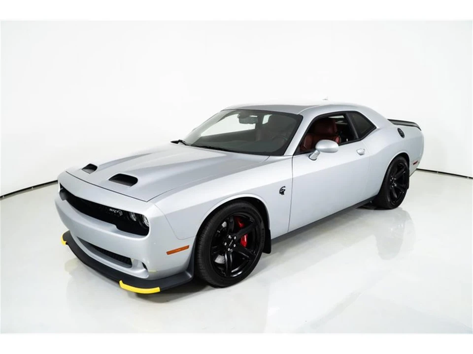 2019 Dodge Challenger SRT Hellcat 3rd Gen - Image 4 of 31