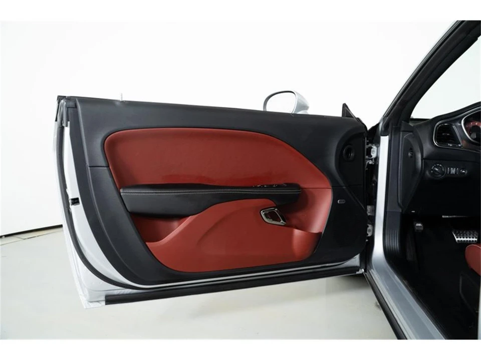2019 Dodge Challenger SRT Hellcat 3rd Gen - Image 21 of 31