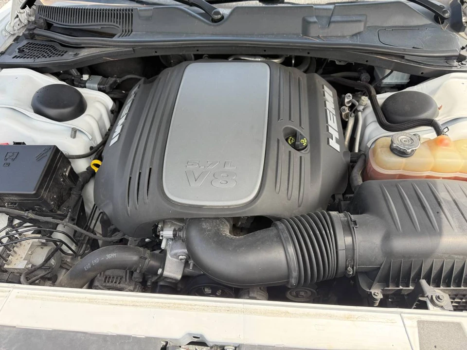 2019 Dodge Challenger 3rd Gen - Image 9 of 12