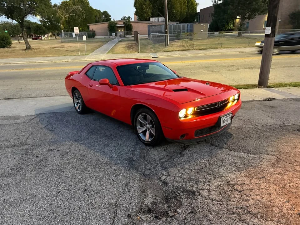 2019 Dodge Challenger 3rd Gen - Image 5 of 14