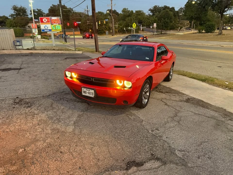 2019 Dodge Challenger 3rd Gen - Image 2 of 14