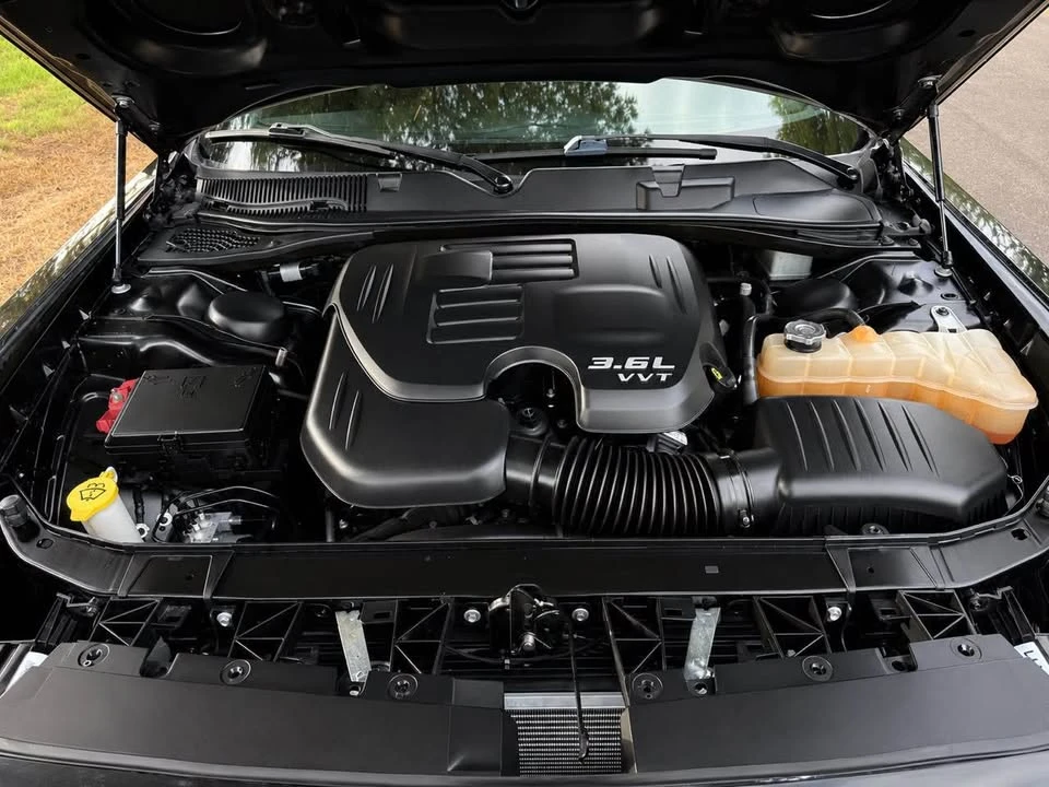 2019 Dodge Challenger 3rd Gen - Image 5 of 12