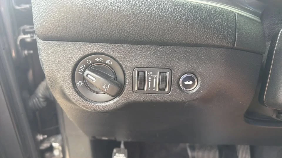 2019 Dodge Challenger 3rd Gen - Image 12 of 20