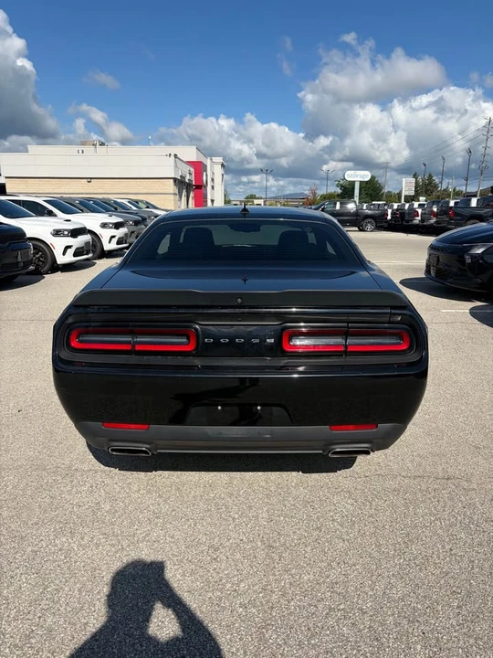 2019 Dodge Challenger 3rd Gen - Image 5 of 10