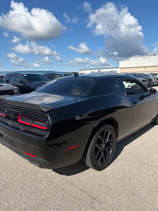2019 Dodge Challenger 3rd Gen - Image 4 of 10