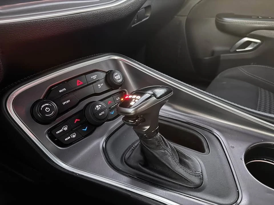2019 Dodge Challenger 3rd Gen - Image 16 of 17