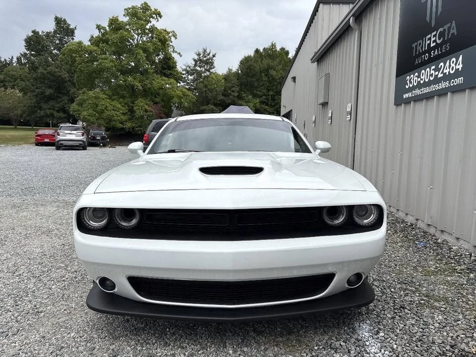2019 Dodge Challenger 3rd Gen - Image 2 of 19