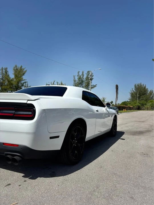 2019 Dodge Challenger 3rd Gen - Image 4 of 10
