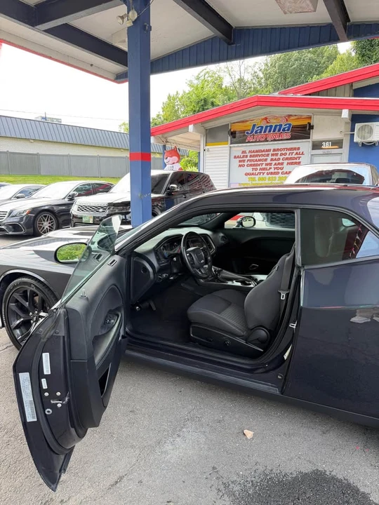 2019 Dodge Challenger 3rd Gen - Image 10 of 15