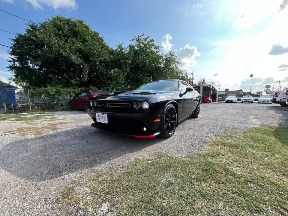 2019 Dodge Challenger 3rd Gen - Image 2 of 16