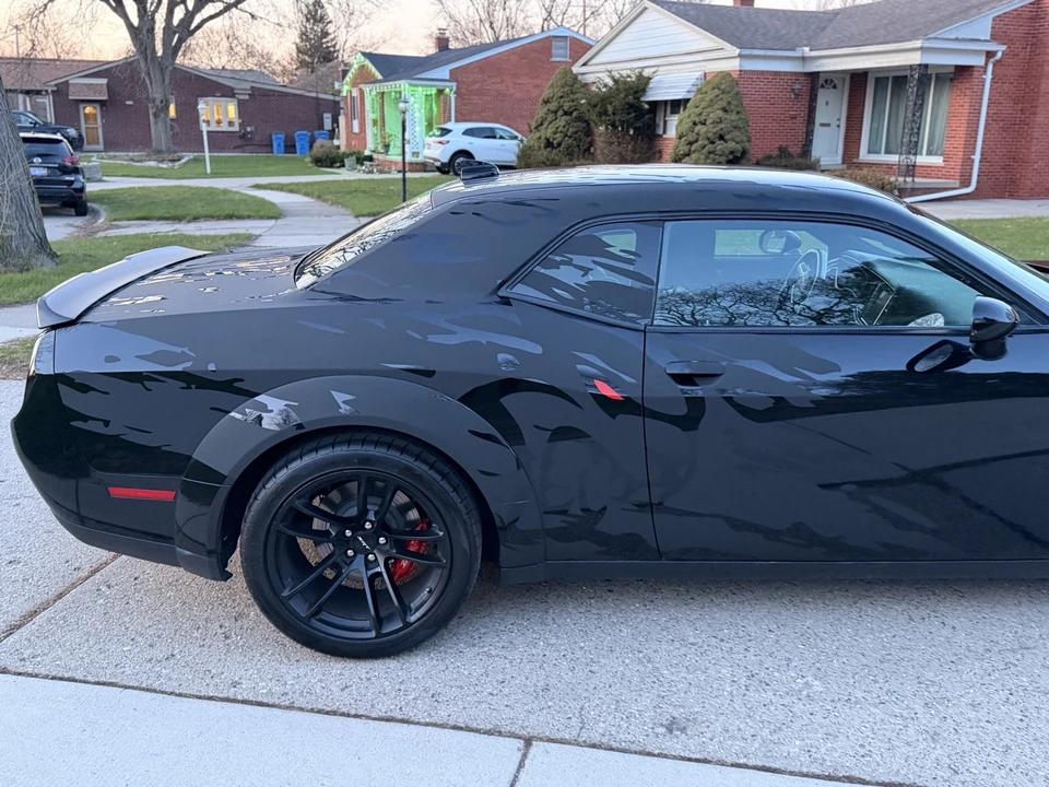 2019 Dodge Challenger SRT Hellcat 3rd Gen - Image 9 of 19