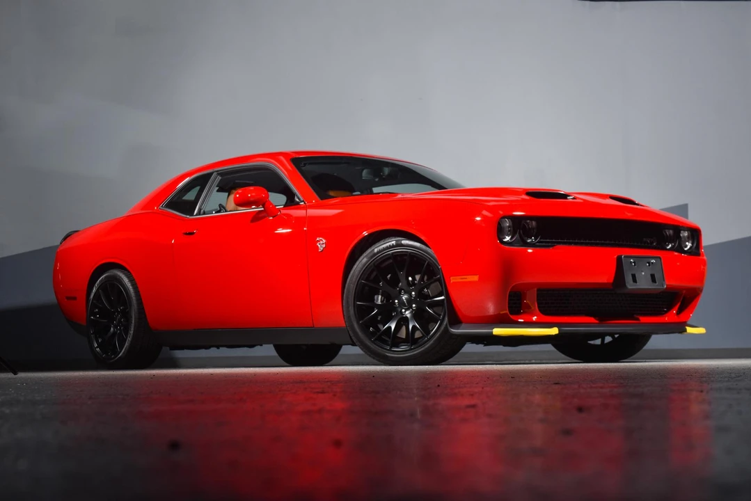2019 Dodge Challenger SRT Hellcat 3rd Gen - Image 16 of 31