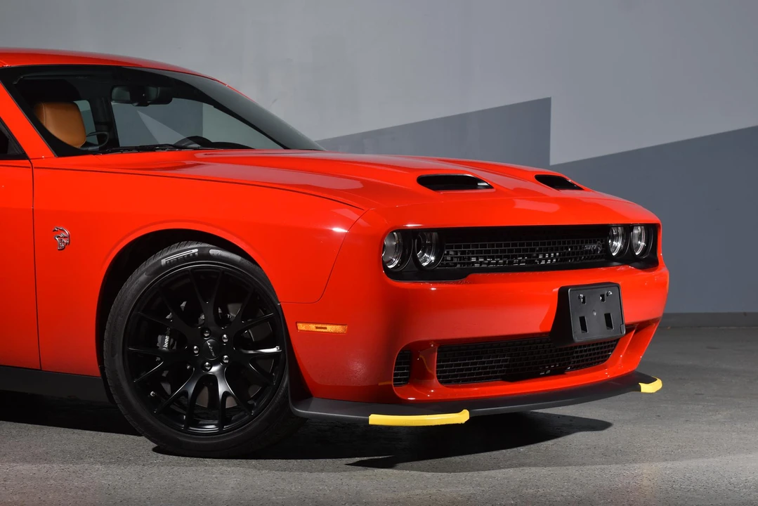 2019 Dodge Challenger SRT Hellcat 3rd Gen - Image 17 of 31