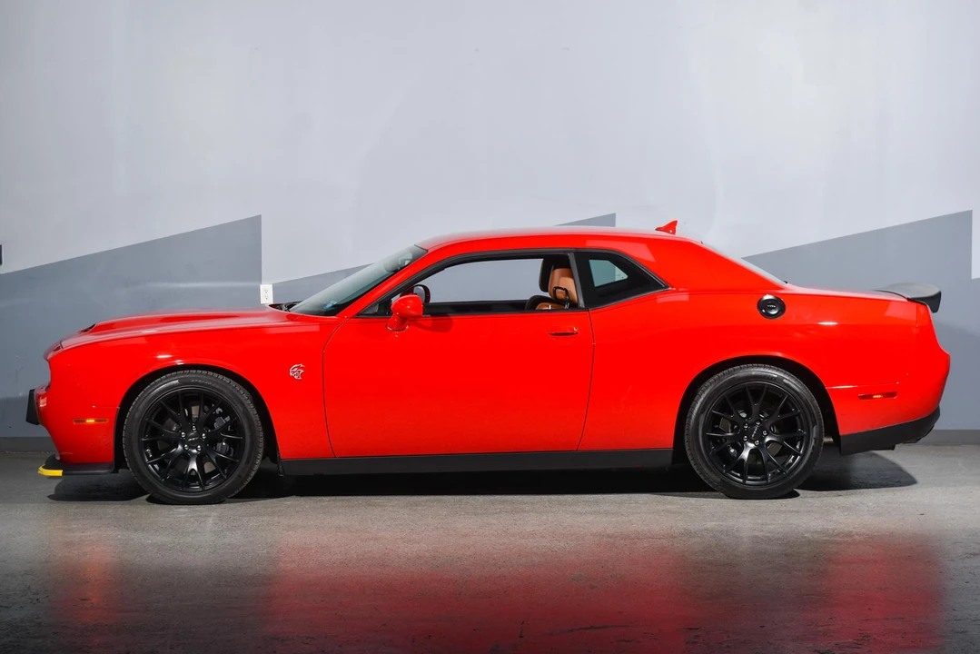 2019 Dodge Challenger SRT Hellcat 3rd Gen - Image 12 of 31