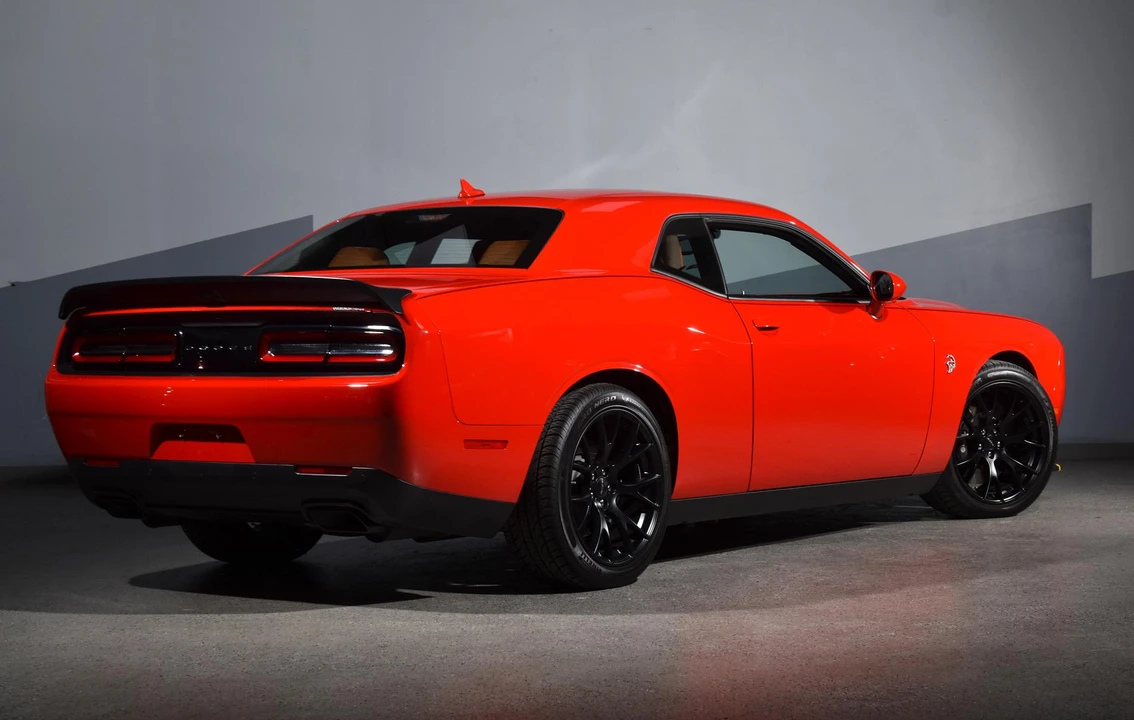 2019 Dodge Challenger SRT Hellcat 3rd Gen - Image 13 of 31