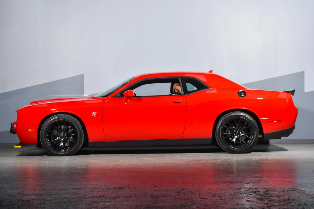 2019 Dodge Challenger SRT Hellcat 3rd Gen - Image 11 of 31