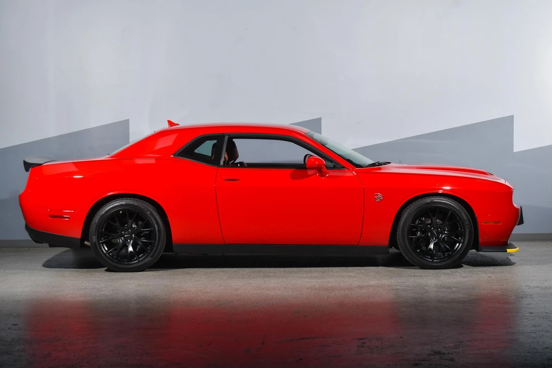 2019 Dodge Challenger SRT Hellcat 3rd Gen - Image 14 of 31
