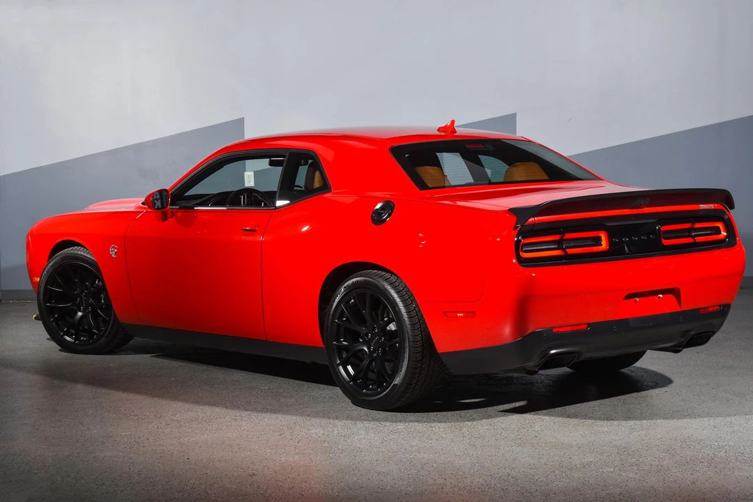 2019 Dodge Challenger SRT Hellcat 3rd Gen - Image 4 of 31