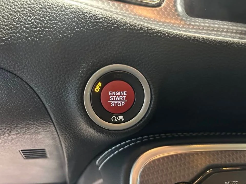 2019 Dodge Challenger SRT Hellcat 3rd Gen - Image 10 of 13