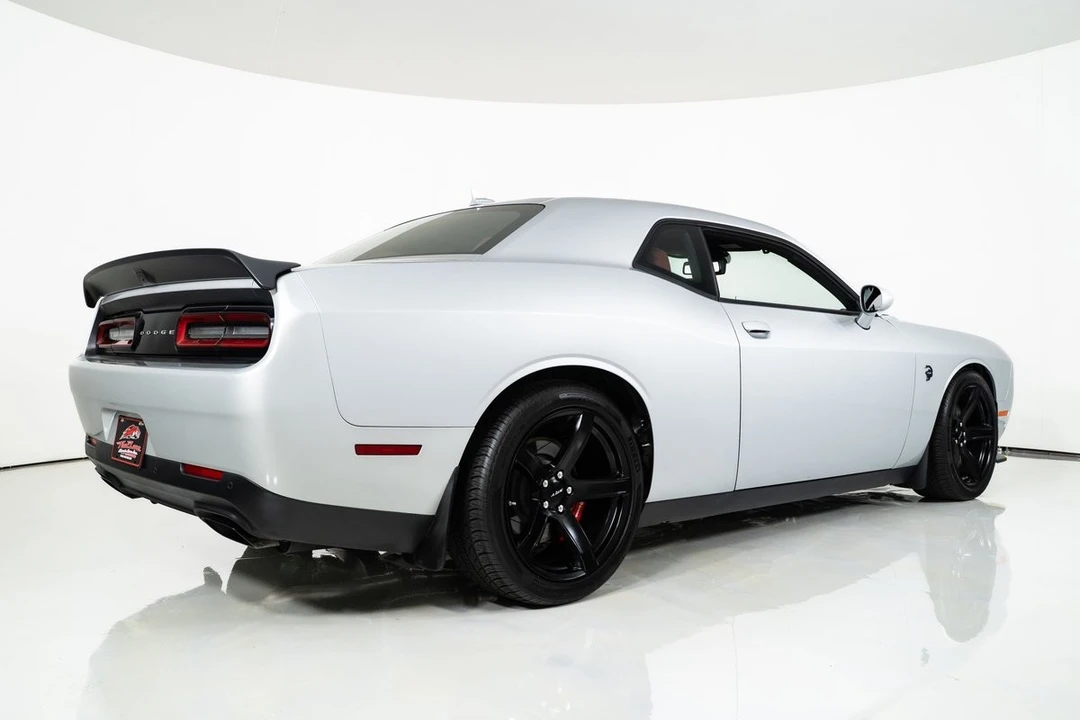 2019 Dodge Challenger SRT Hellcat 3rd Gen - Image 15 of 31