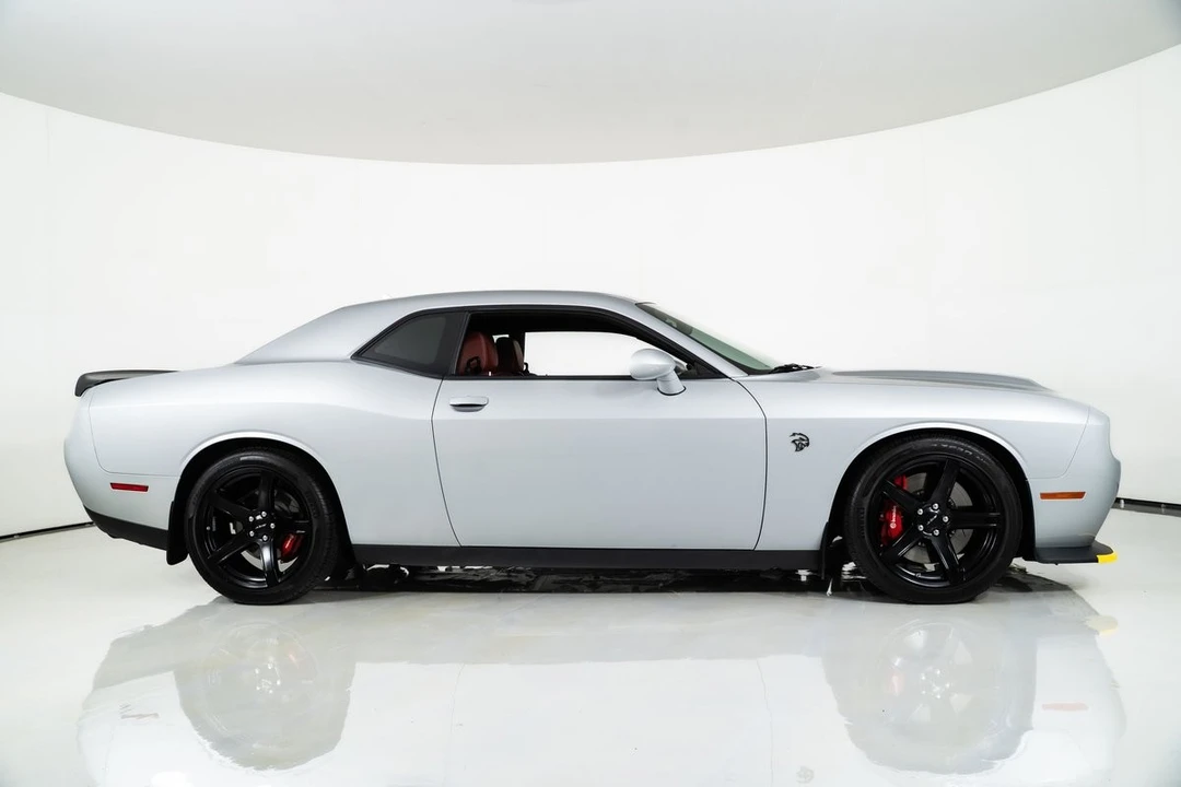 2019 Dodge Challenger SRT Hellcat 3rd Gen - Image 16 of 31