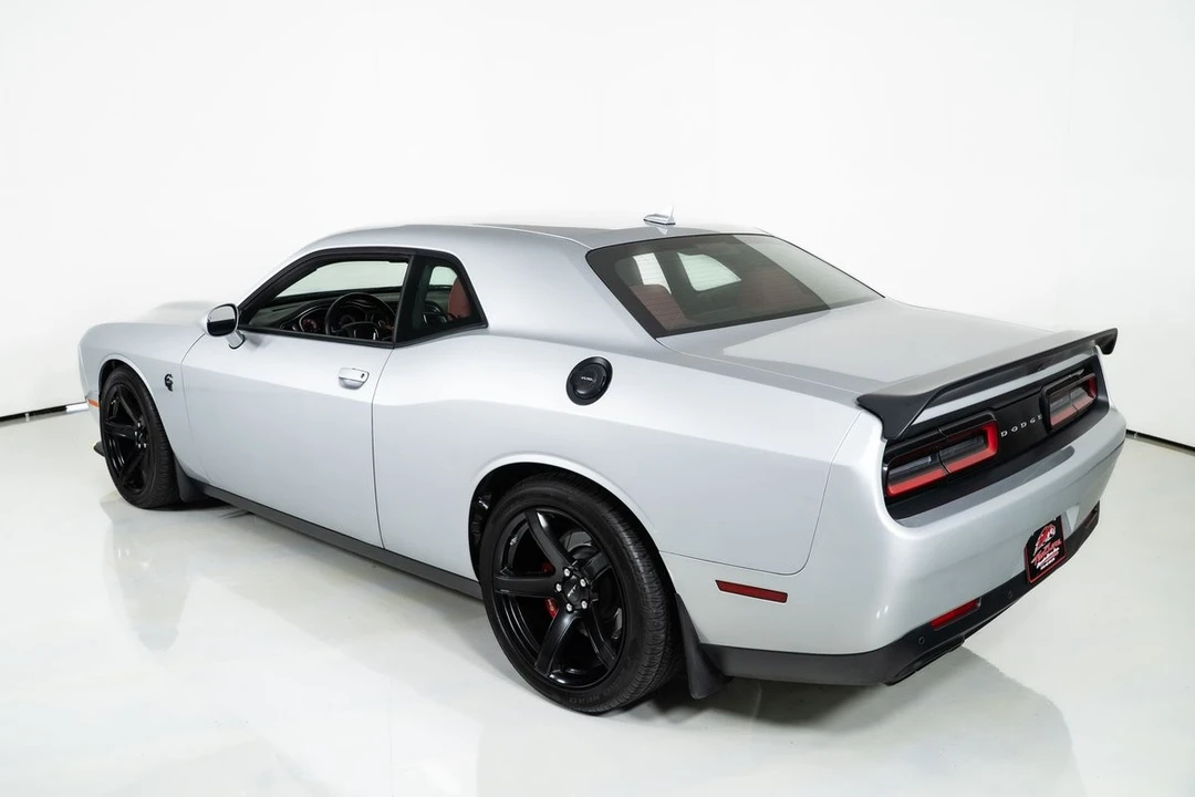 2019 Dodge Challenger SRT Hellcat 3rd Gen - Image 13 of 31