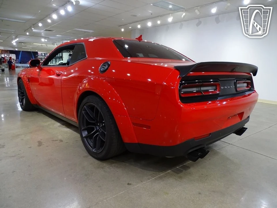 2019 Dodge Challenger SRT Hellcat 3rd Gen - Image 11 of 12
