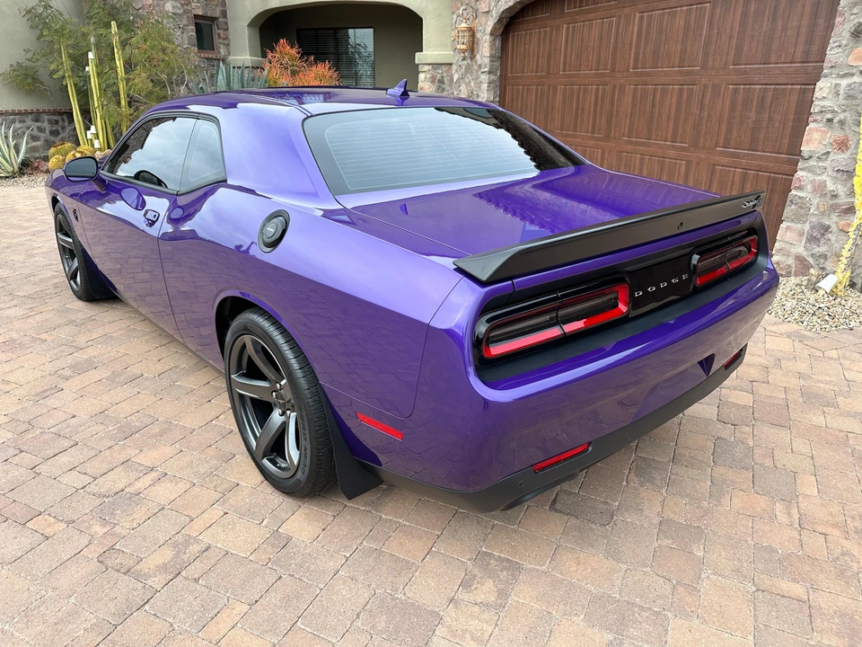 2019 Dodge Challenger SRT Hellcat 3rd Gen - Image 10 of 31