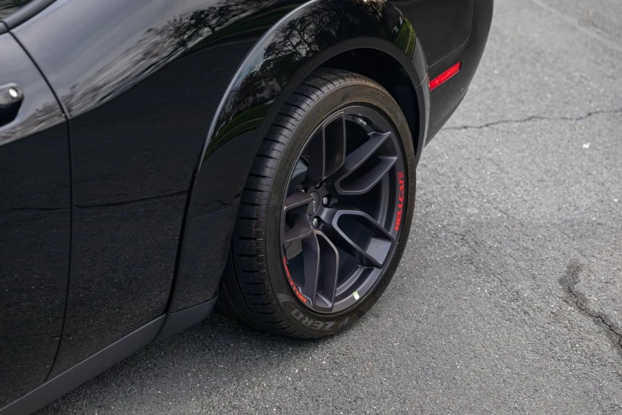 2019 Dodge Challenger SRT Hellcat 3rd Gen - Image 13 of 31