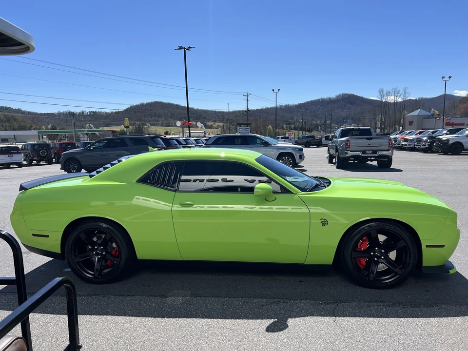 2019 Dodge Challenger SRT Hellcat 3rd Gen - Image 4 of 21