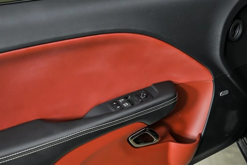 2019 Dodge Challenger SRT Hellcat 3rd Gen - Image 15 of 31