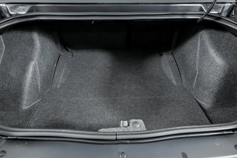 2019 Dodge Challenger SRT Hellcat 3rd Gen - Image 13 of 31