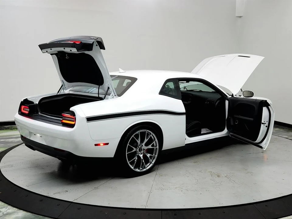 2019 Dodge Challenger SRT Hellcat 3rd Gen - Image 11 of 12
