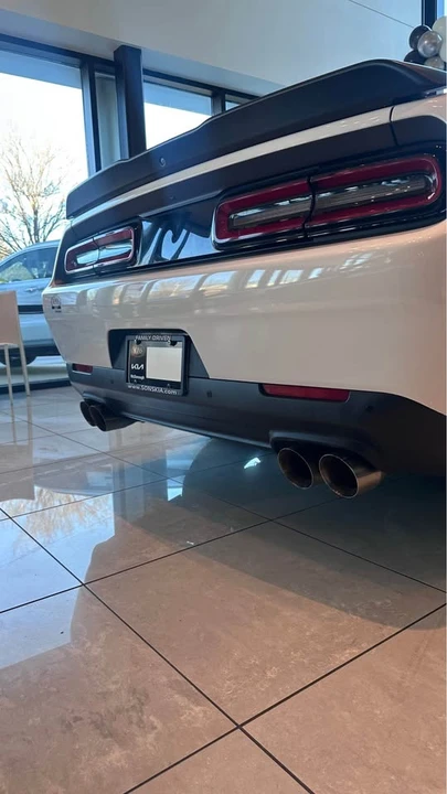 2019 Dodge Challenger SRT Hellcat 3rd Gen - Image 4 of 10