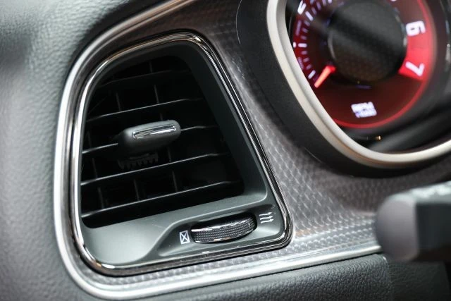 2019 Dodge Challenger SRT Hellcat 3rd Gen - Image 23 of 31