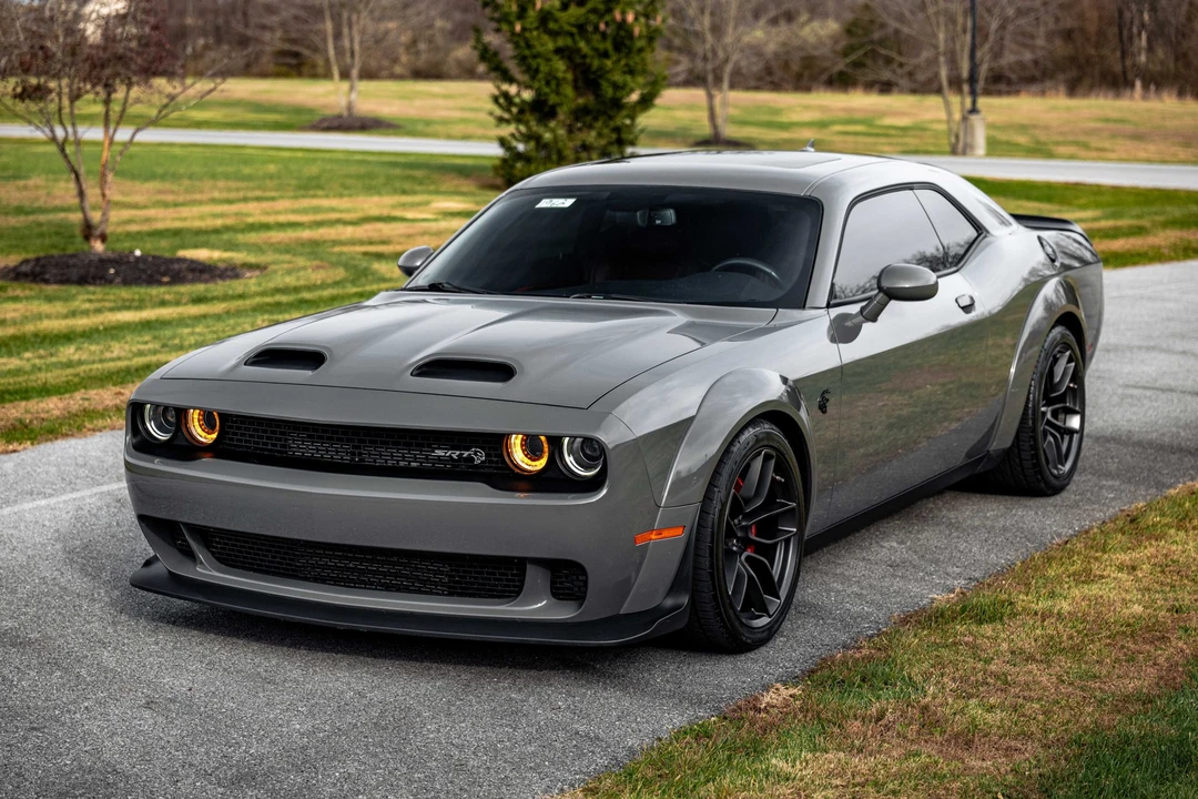 2019 Dodge Challenger SRT Hellcat 3rd Gen - Image 9 of 31