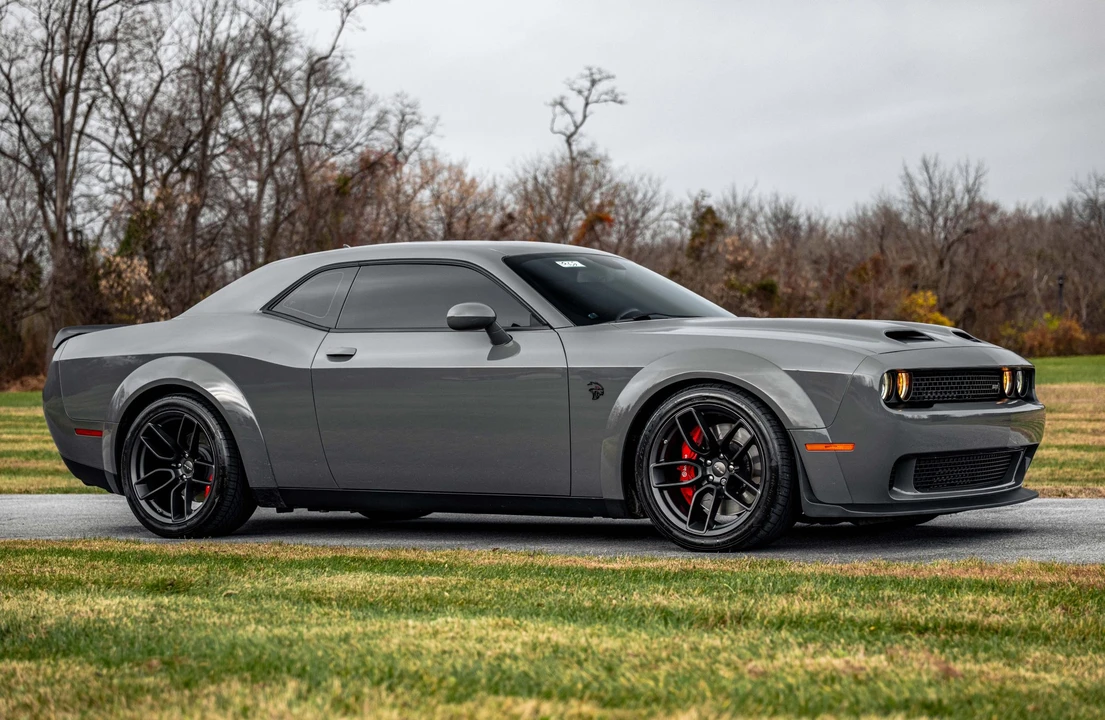 2019 Dodge Challenger SRT Hellcat 3rd Gen - Image 17 of 31