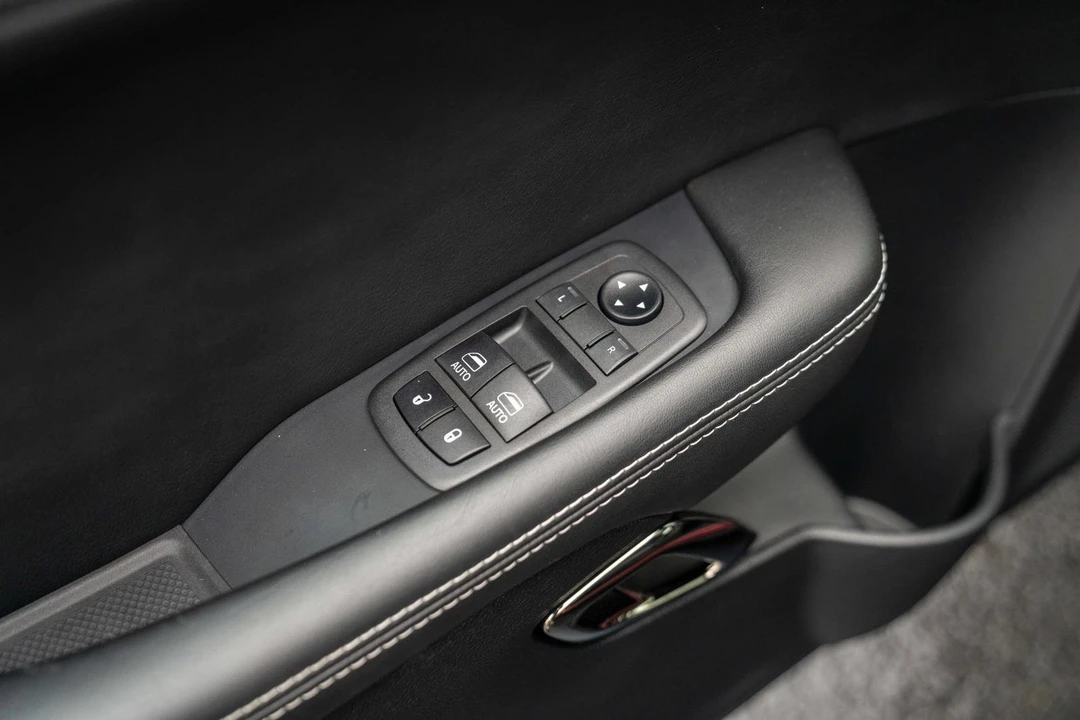 2019 Dodge Challenger SRT Hellcat 3rd Gen - Image 12 of 31