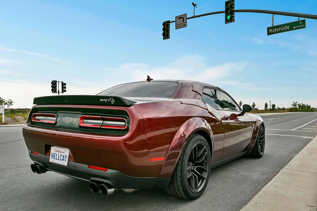 2019 Dodge Challenger SRT Hellcat 3rd Gen - Image 13 of 31