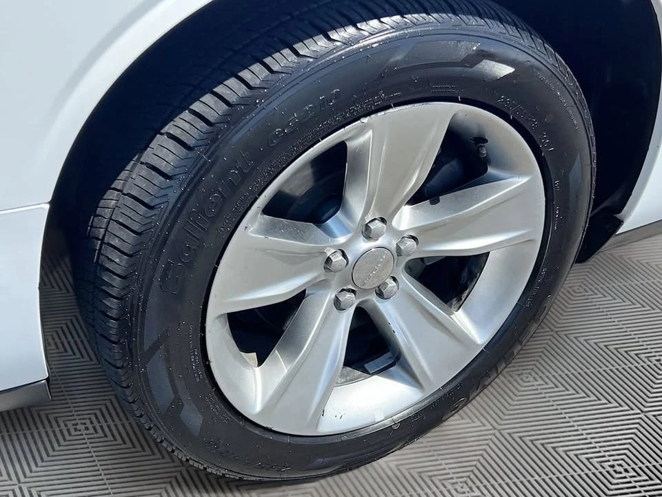 2019 Dodge Challenger 3rd Gen - Image 8 of 20
