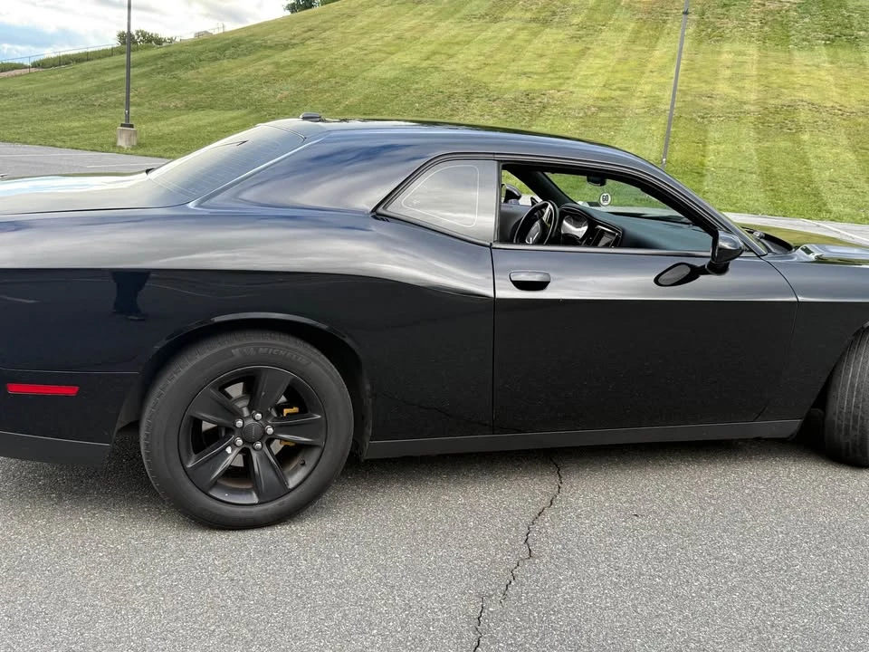 2019 Dodge Challenger 3rd Gen - Image 16 of 17