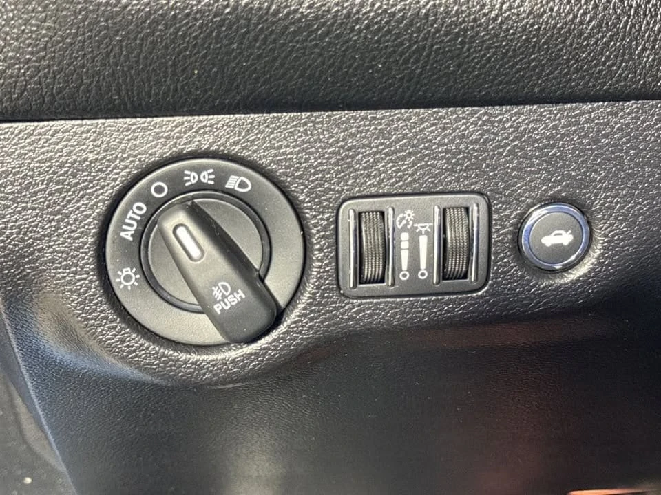 2019 Dodge Challenger 3rd Gen - Image 14 of 20