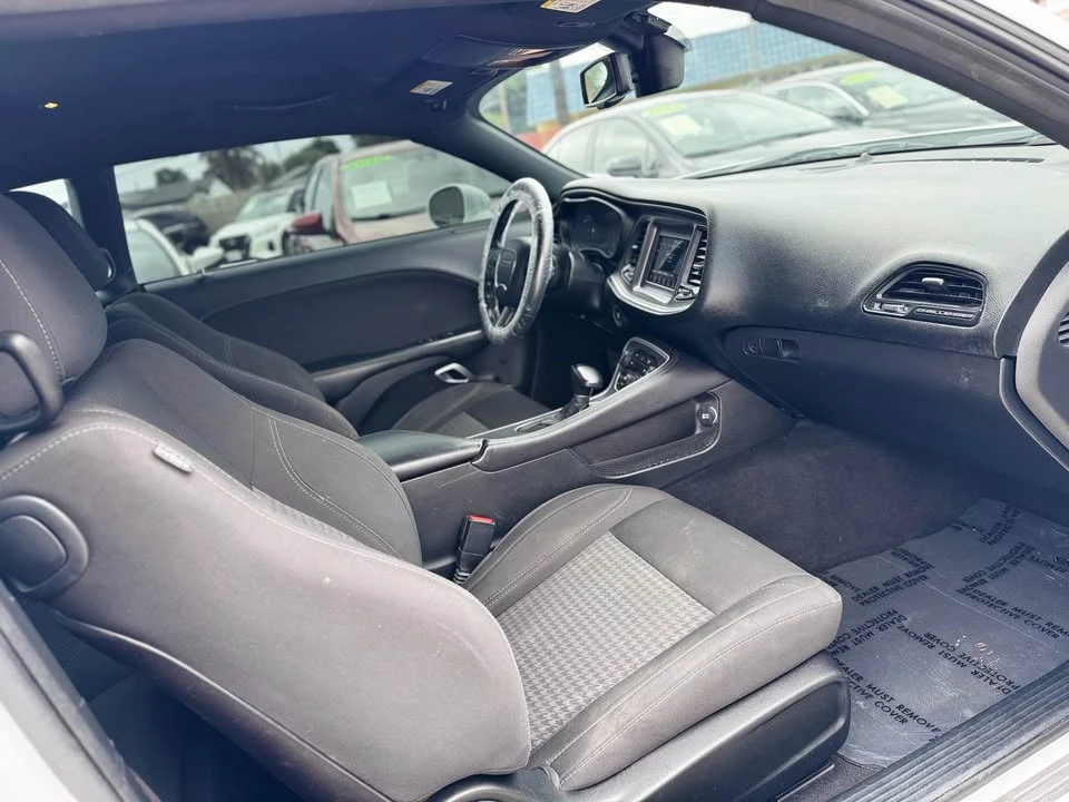 2019 Dodge Challenger - Image 13 of 18