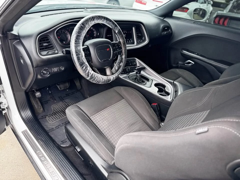 2019 Dodge Challenger - Image 8 of 18