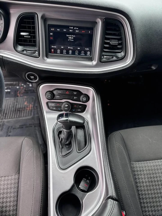 2019 Dodge Challenger - Image 11 of 18