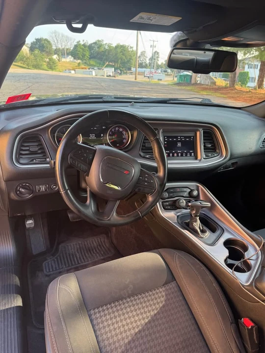 2019 Dodge Challenger 3rd Gen - Image 9 of 16