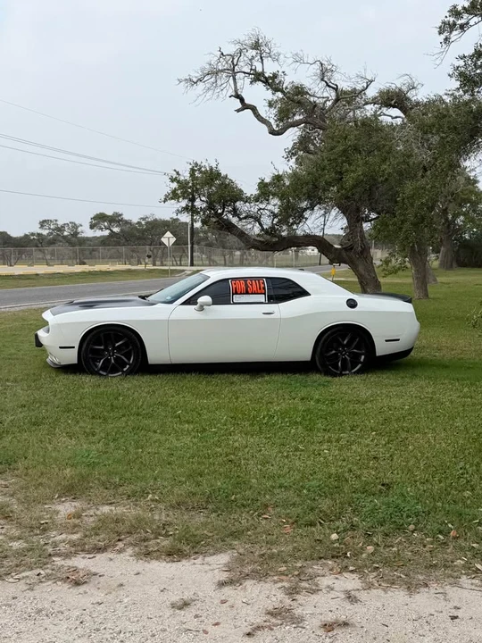 2019 Dodge Challenger 3rd Gen - Image 5 of 10