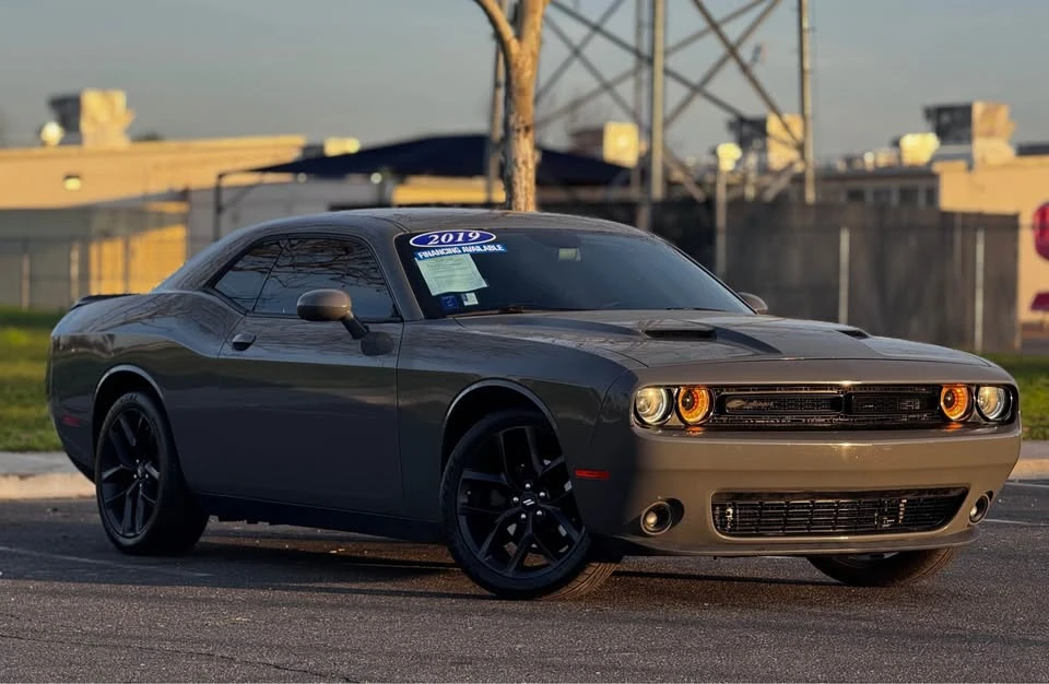 2019 Dodge Challenger 3rd Gen - Image 2 of 19