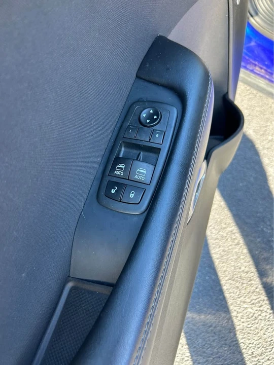 2019 Dodge Challenger 3rd Gen - Image 9 of 16