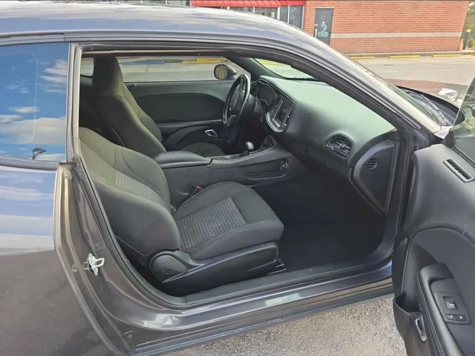 2019 Dodge Challenger 3rd Gen - Image 7 of 9